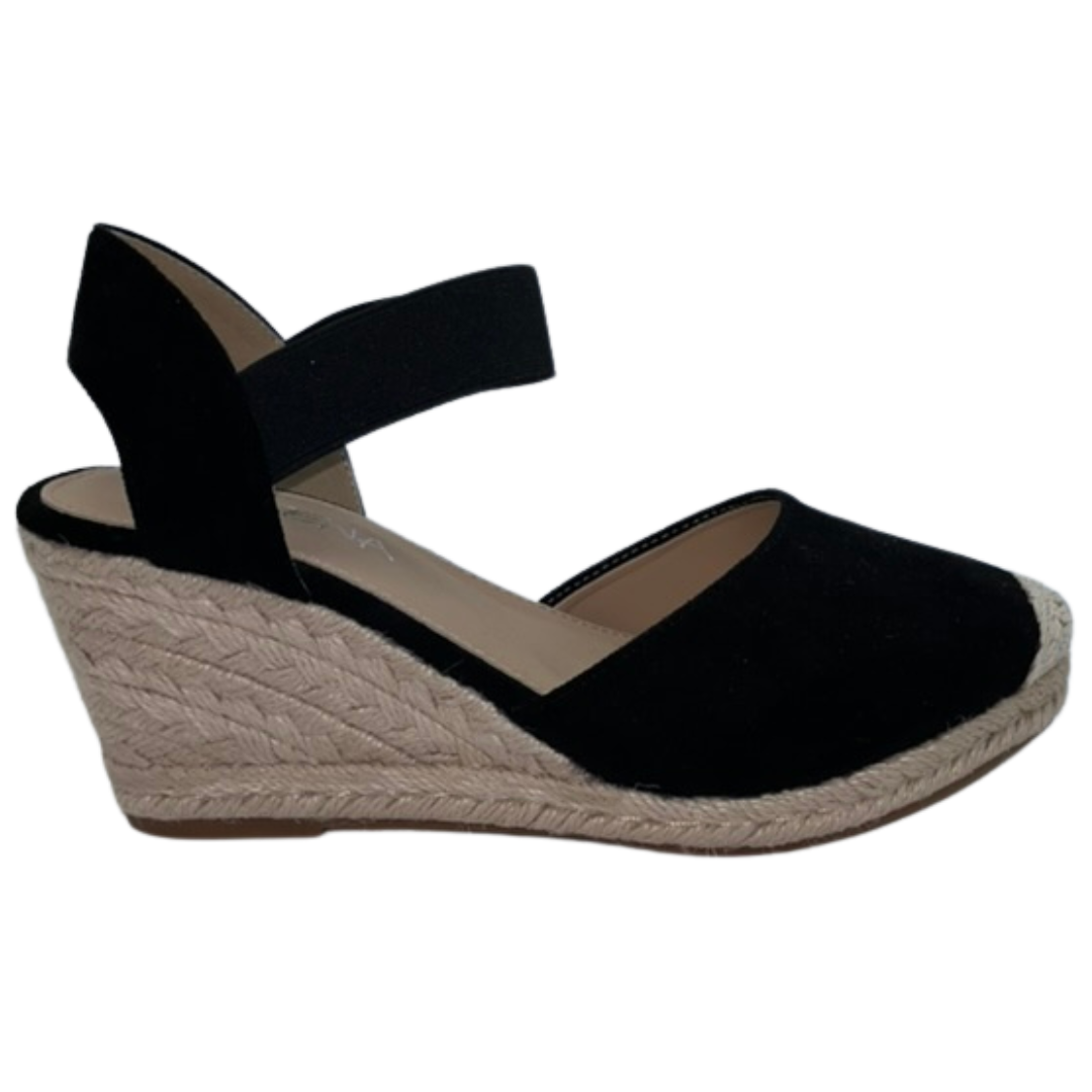 Black closed toe wedge