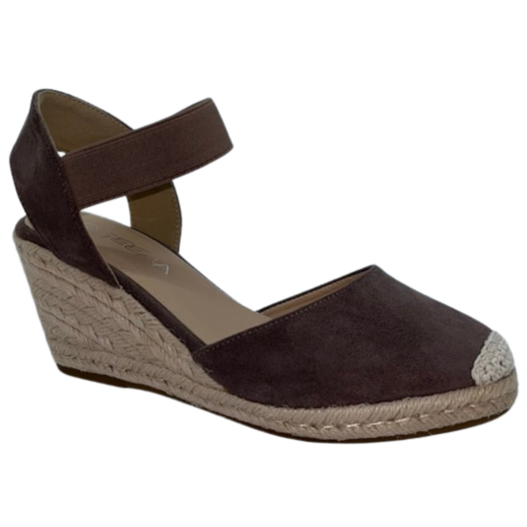 Brown closed toe wedge