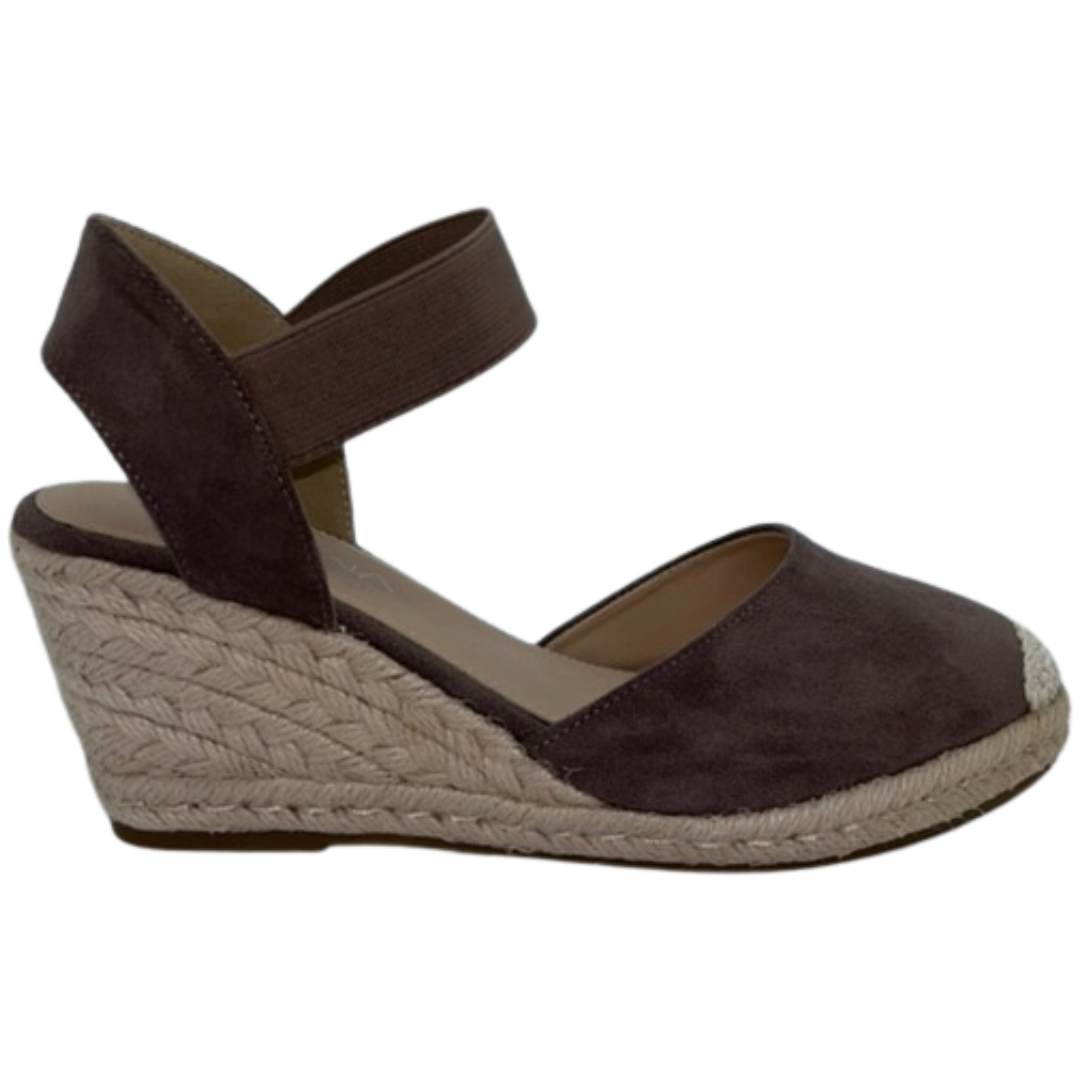 Brown closed toe wedge