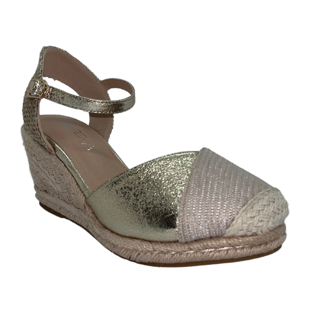 Gold glitter closed toe wedge